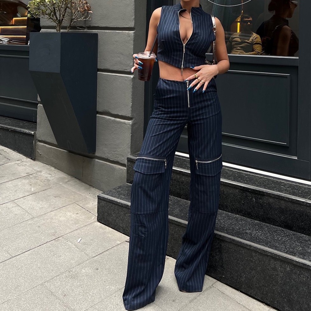 Small 💫 Brand new 💫 Navy Blue Zipper detail Pants SET